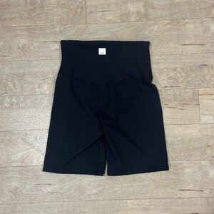 Vuori Black Rib Studio Biker Shorts High Waisted Size Small